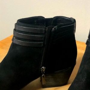 Clarks Black Suede Ankle Boots Sz 7.5